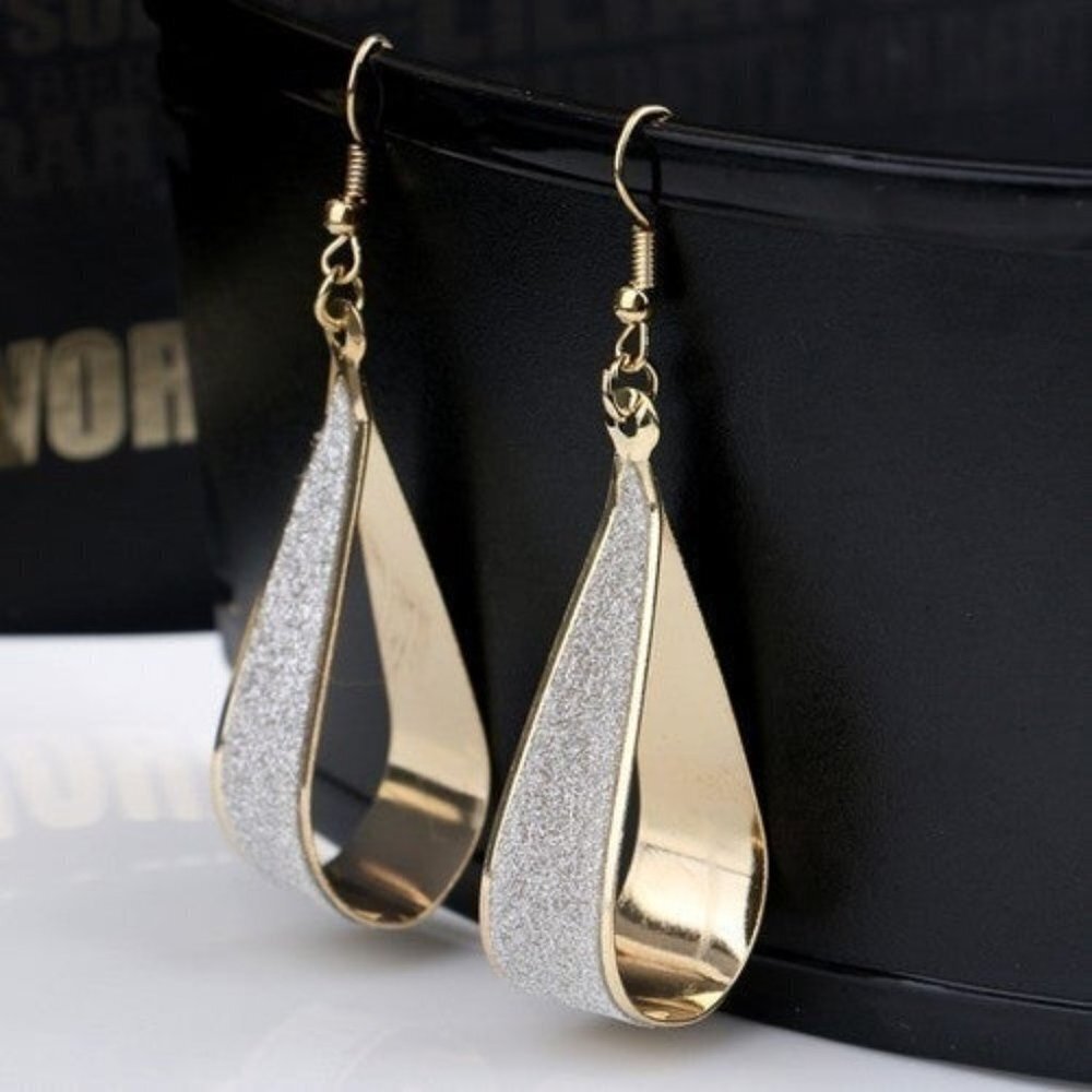 Sparkling Water Drop Earrings
